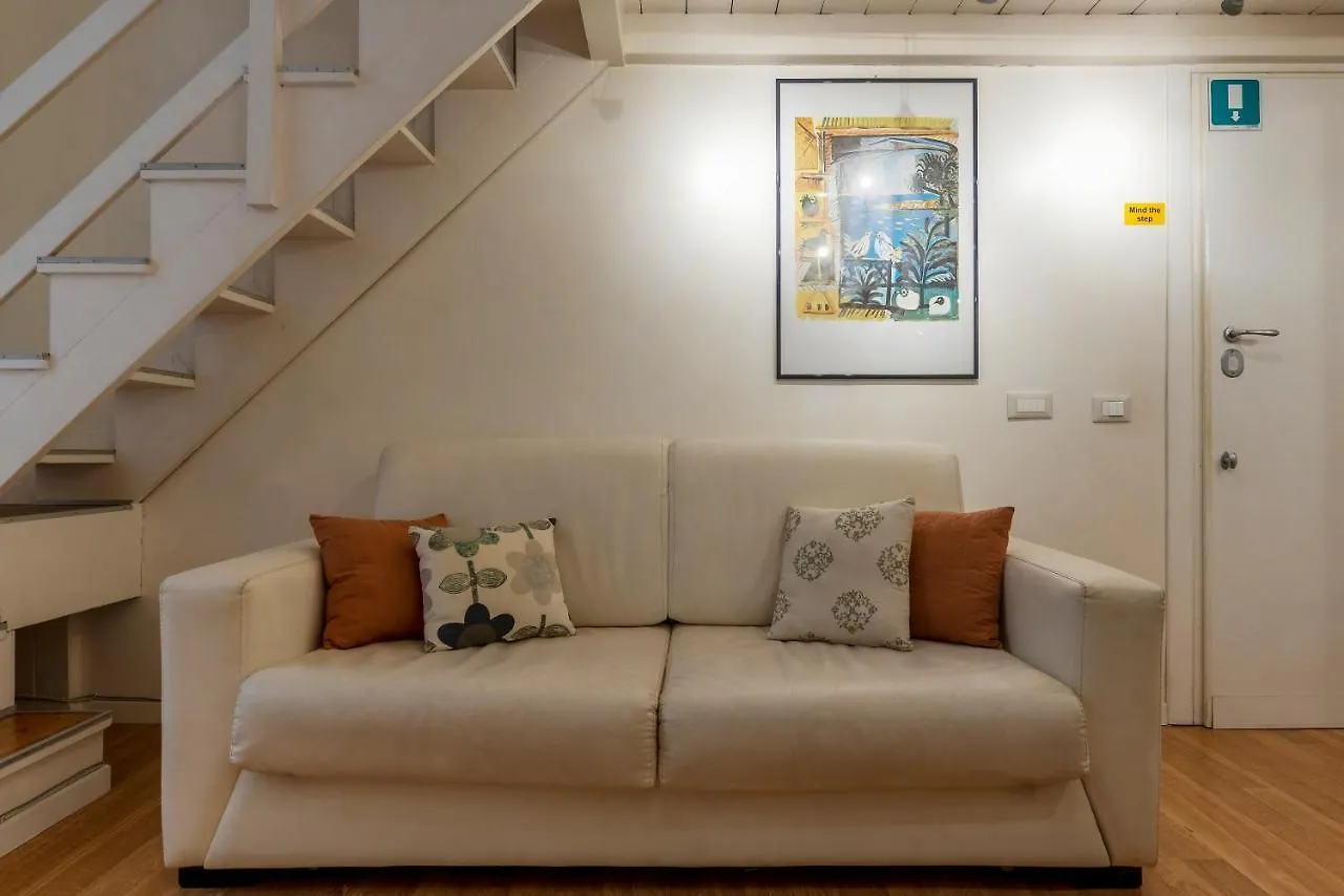 Parlamento Modern Apartment Rome 0*,