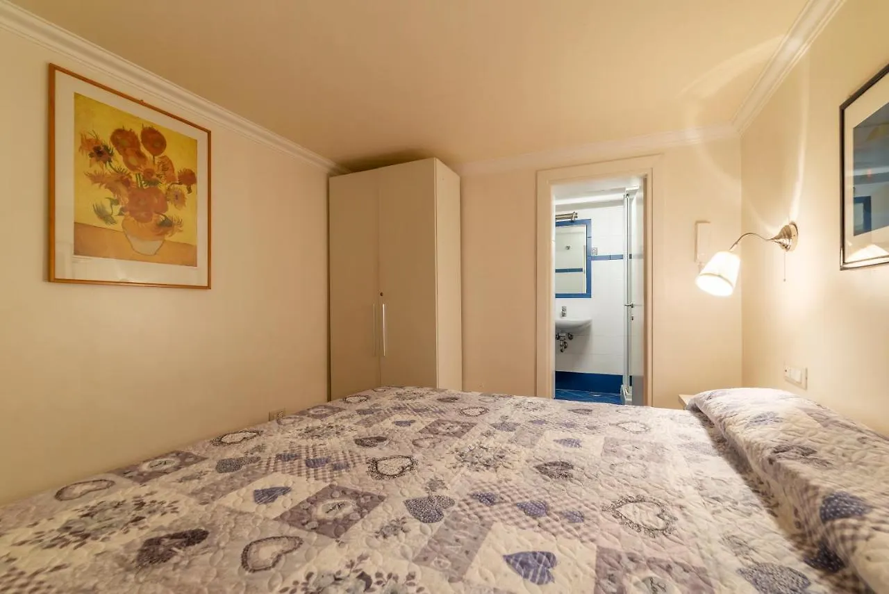 Parlamento Modern Apartment Rome