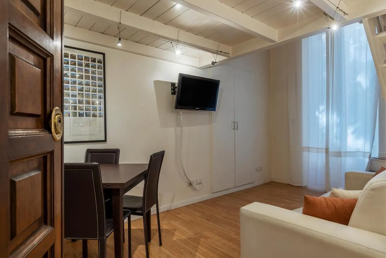 Parlamento Modern Apartment Rom Italien